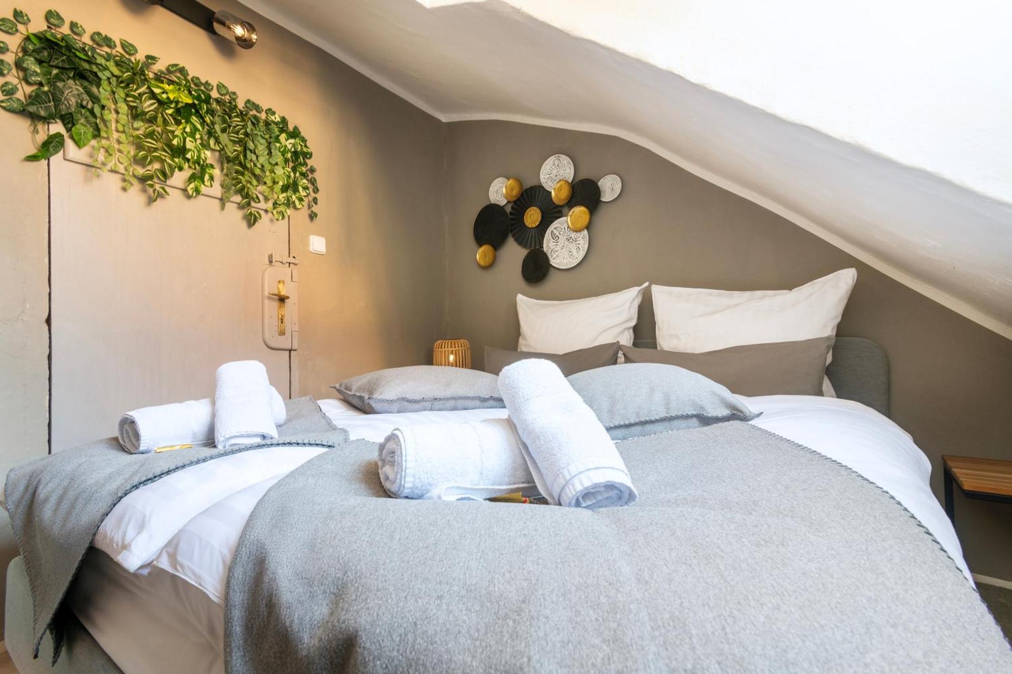 Ferienwohnung 20 Seconds To Charles Bridge Prag Exterior foto